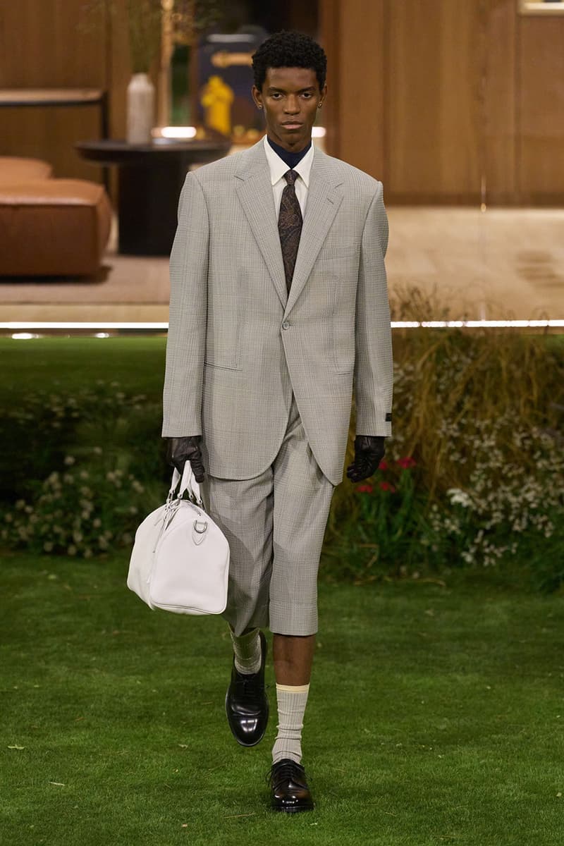 Pharrell Louis Vuitton Fall/Winter 2026 Menswear Paris Fashion Week Runway Collection slippers leather Pharrell's Louis Vuitton FW26 Menswear Collection Reimagines the Architecture of the Inhabited Uniform