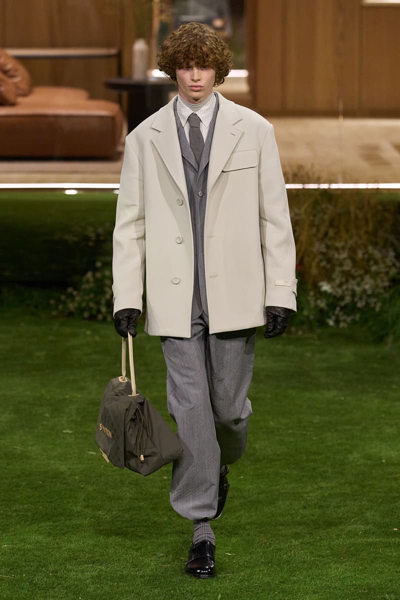 Pharrell Louis Vuitton Fall/Winter 2026 Menswear Paris Fashion Week Runway Collection slippers leather Pharrell's Louis Vuitton FW26 Menswear Collection Reimagines the Architecture of the Inhabited Uniform