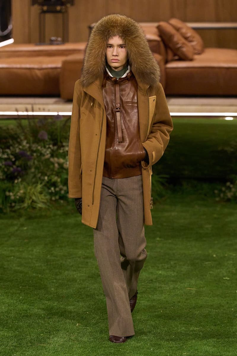 Pharrell Louis Vuitton Fall/Winter 2026 Menswear Paris Fashion Week Runway Collection slippers leather Pharrell's Louis Vuitton FW26 Menswear Collection Reimagines the Architecture of the Inhabited Uniform