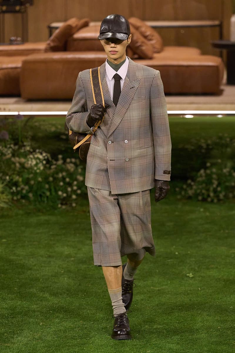 Pharrell Louis Vuitton Fall/Winter 2026 Menswear Paris Fashion Week Runway Collection slippers leather Pharrell's Louis Vuitton FW26 Menswear Collection Reimagines the Architecture of the Inhabited Uniform