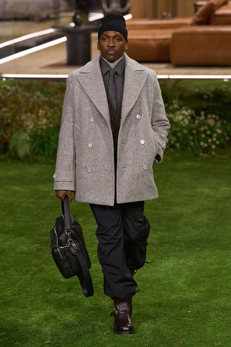 Pharrell Louis Vuitton Fall/Winter 2026 Menswear Paris Fashion Week Runway Collection slippers leather Pharrell's Louis Vuitton FW26 Menswear Collection Reimagines the Architecture of the Inhabited Uniform
