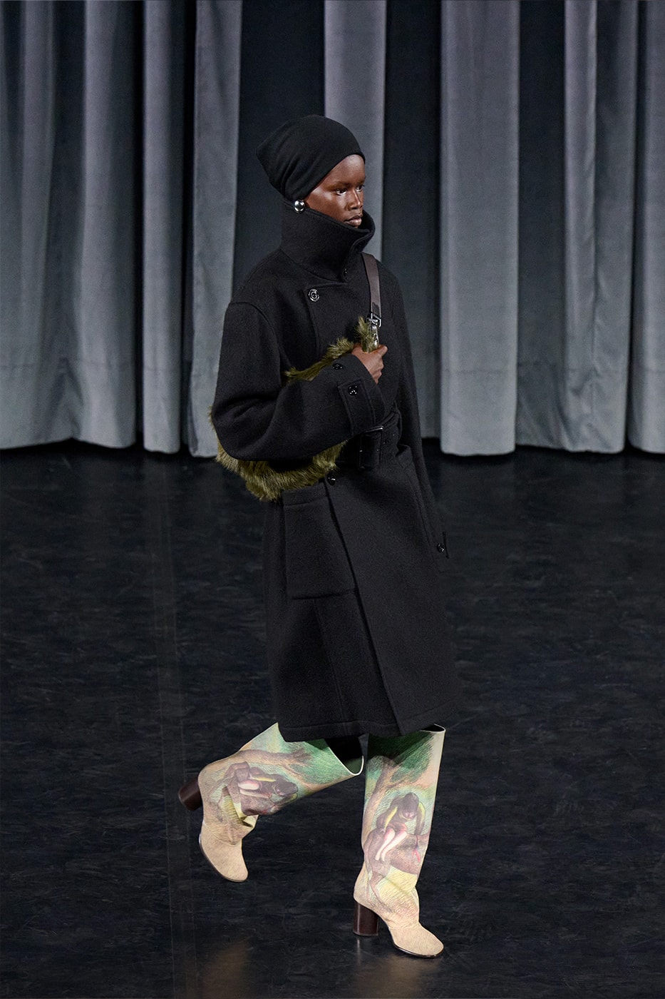 Lemaire Fall/Winter 2026 Paris Fashion Week Runway Collection Lemaire FW26 Is a Theatrical Metamorphosis of Form