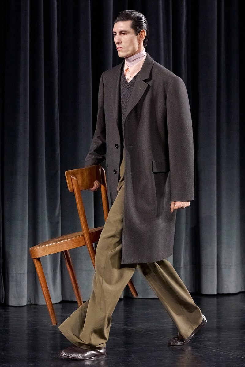 Lemaire Fall/Winter 2026 Paris Fashion Week Runway Collection Lemaire FW26 Is a Theatrical Metamorphosis of Form