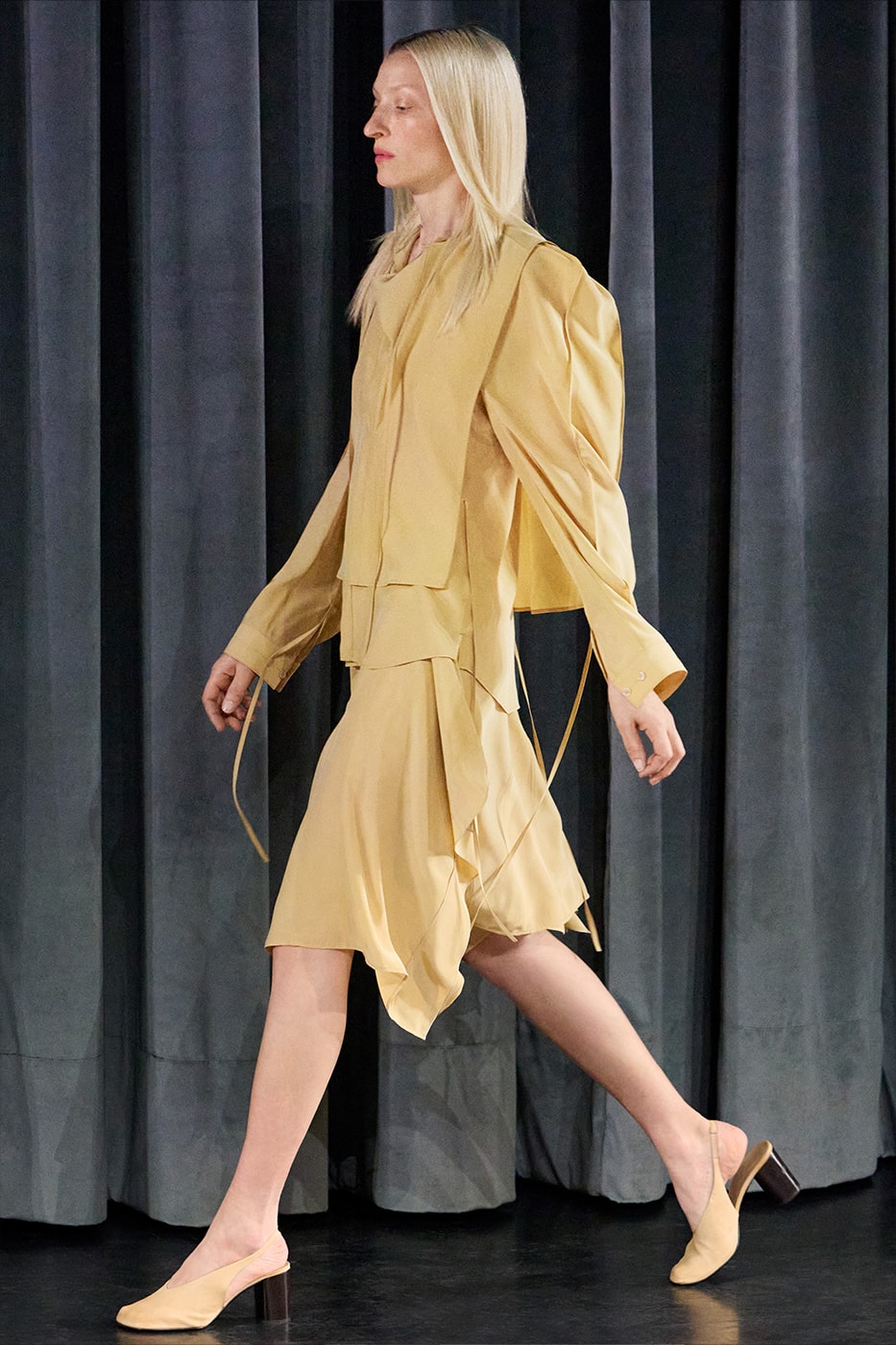 Lemaire Fall/Winter 2026 Paris Fashion Week Runway Collection Lemaire FW26 Is a Theatrical Metamorphosis of Form