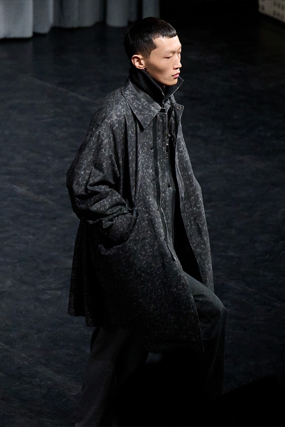 Lemaire Fall/Winter 2026 Paris Fashion Week Runway Collection Lemaire FW26 Is a Theatrical Metamorphosis of Form