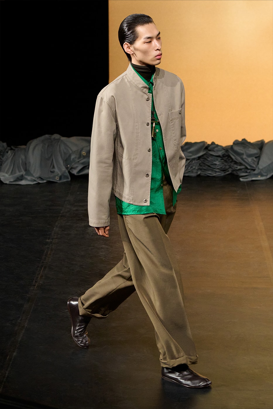 Lemaire Fall/Winter 2026 Paris Fashion Week Runway Collection Lemaire FW26 Is a Theatrical Metamorphosis of Form