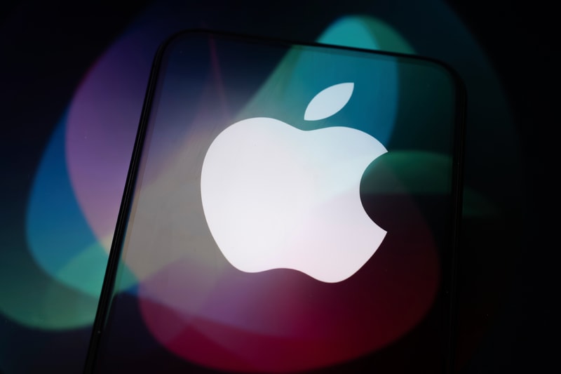 Concept illustration of Apple Siri Campos AI chatbot powered by Google Gemini on iPhone, iPad and Mac