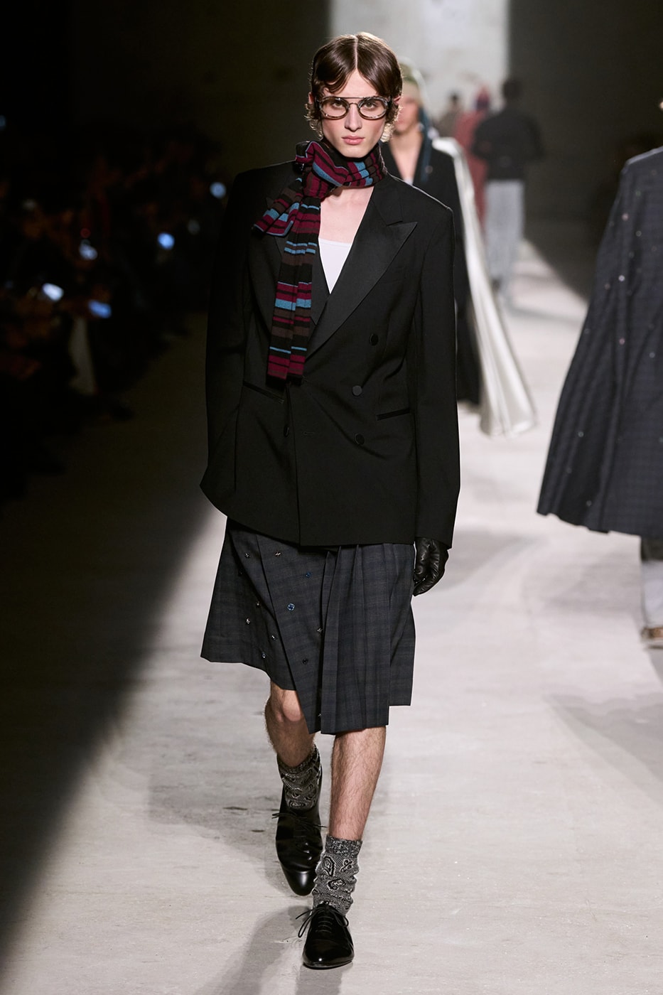 Dries Van Noten Fall/Winter 2026 Paris Fashion Week Runway Collection