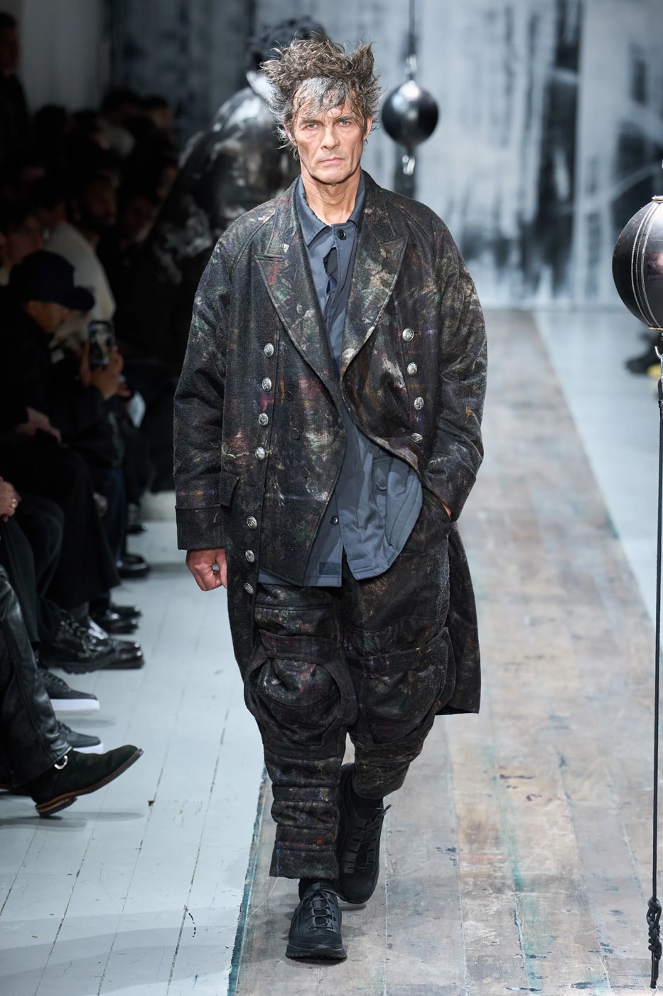 Yohji Yamamoto Fall/Winter 2026 Paris Fashion Week Runway Collection