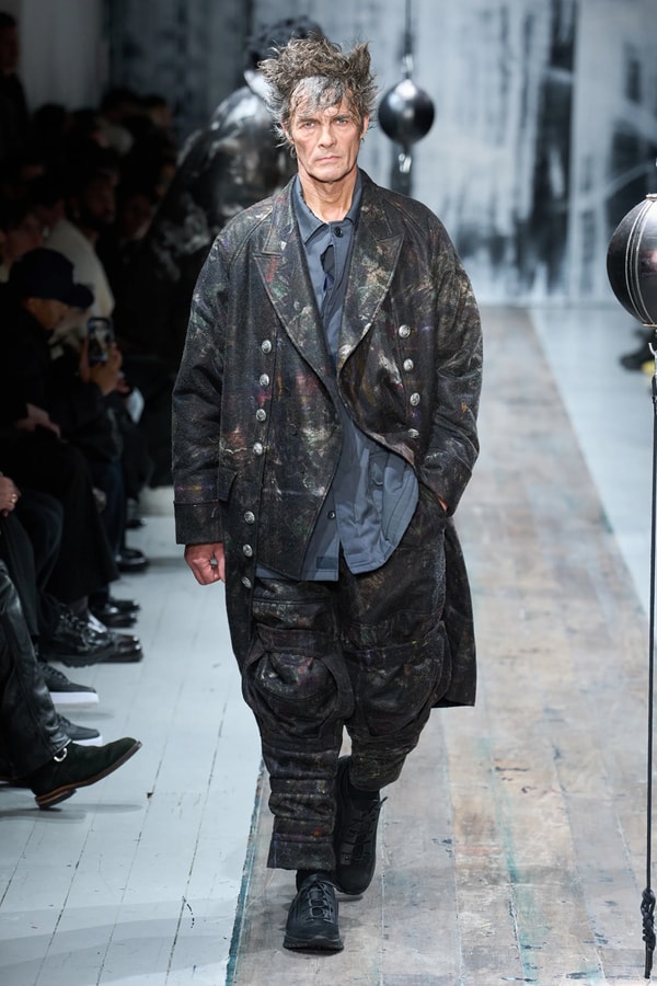 Yohji Yamamoto Fall/Winter 2026 Paris Fashion Week Runway Collection