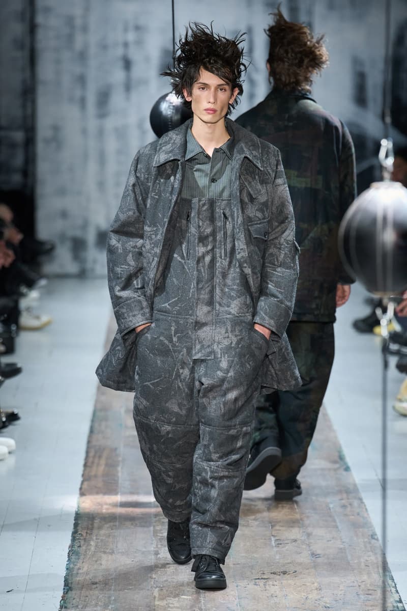 Yohji Yamamoto Fall/Winter 2026 Paris Fashion Week Runway Collection