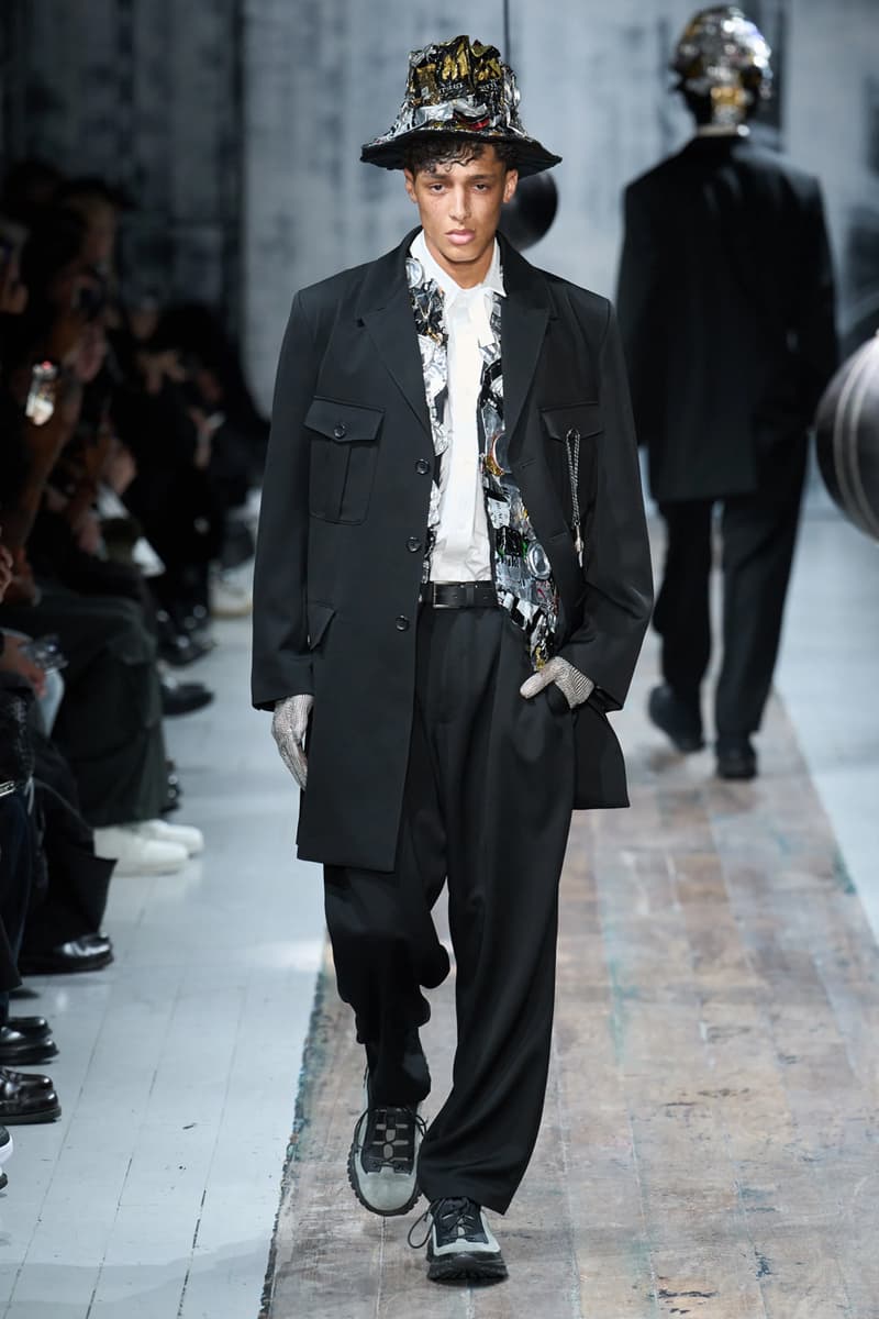 Yohji Yamamoto Fall/Winter 2026 Paris Fashion Week Runway Collection