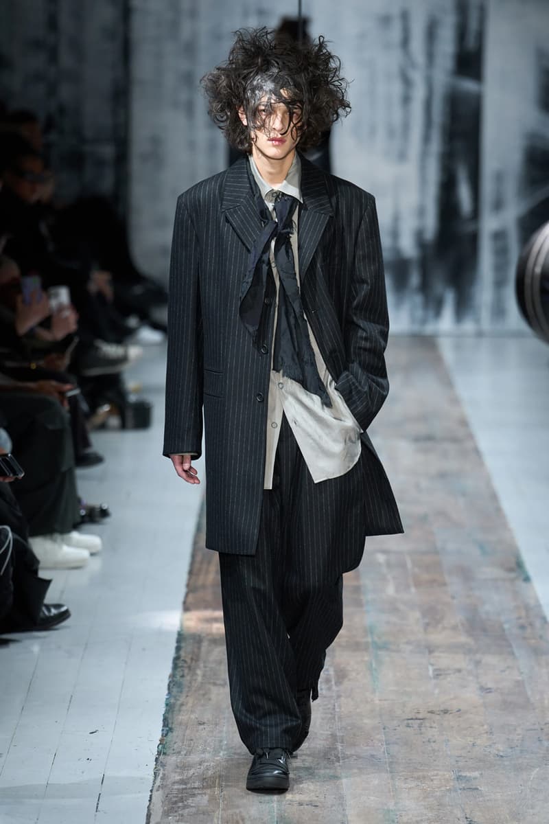 Yohji Yamamoto Fall/Winter 2026 Paris Fashion Week Runway Collection