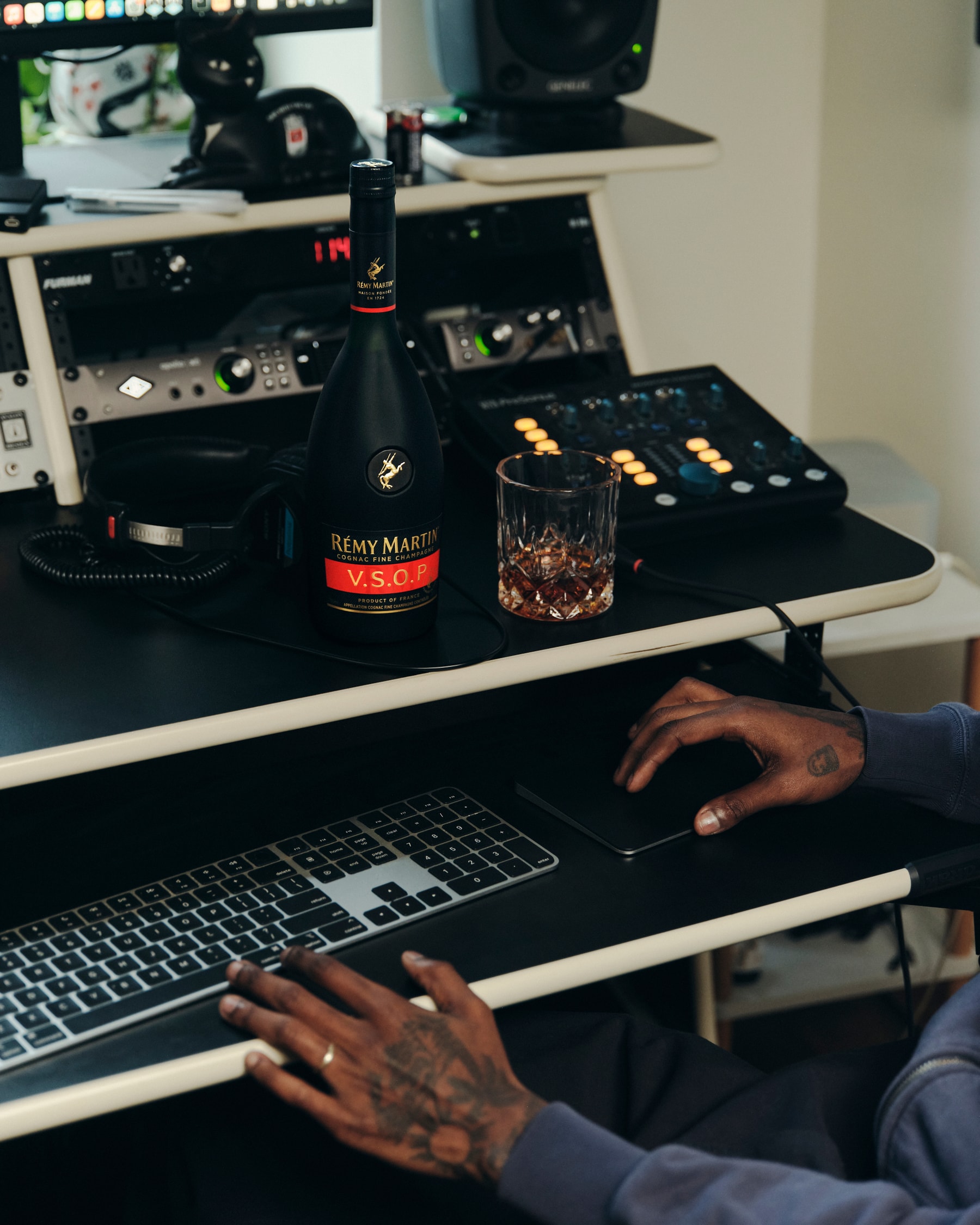 Rémy Martin My Call Niontay Artist Interview Hypetrak Magazine