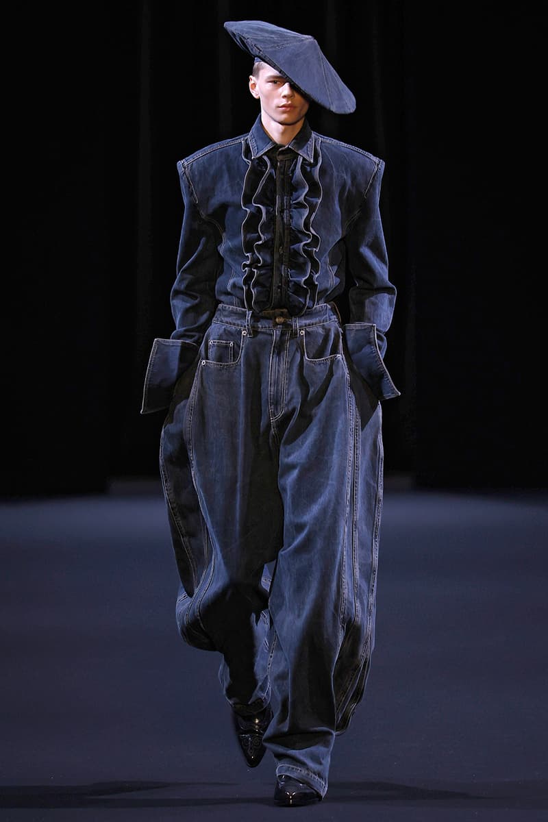 JUUN.J Fall/Winter 2026 Paris Fashion Week Runway Collection Alpinestars RSRV