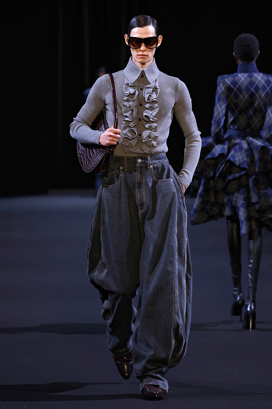 JUUN.J Fall/Winter 2026 Paris Fashion Week Runway Collection Alpinestars RSRV