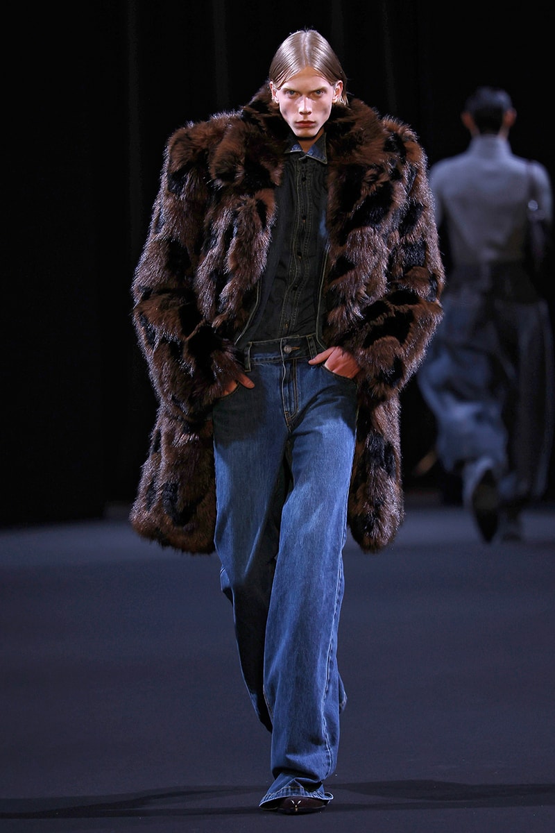 JUUN.J Fall/Winter 2026 Paris Fashion Week Runway Collection Alpinestars RSRV