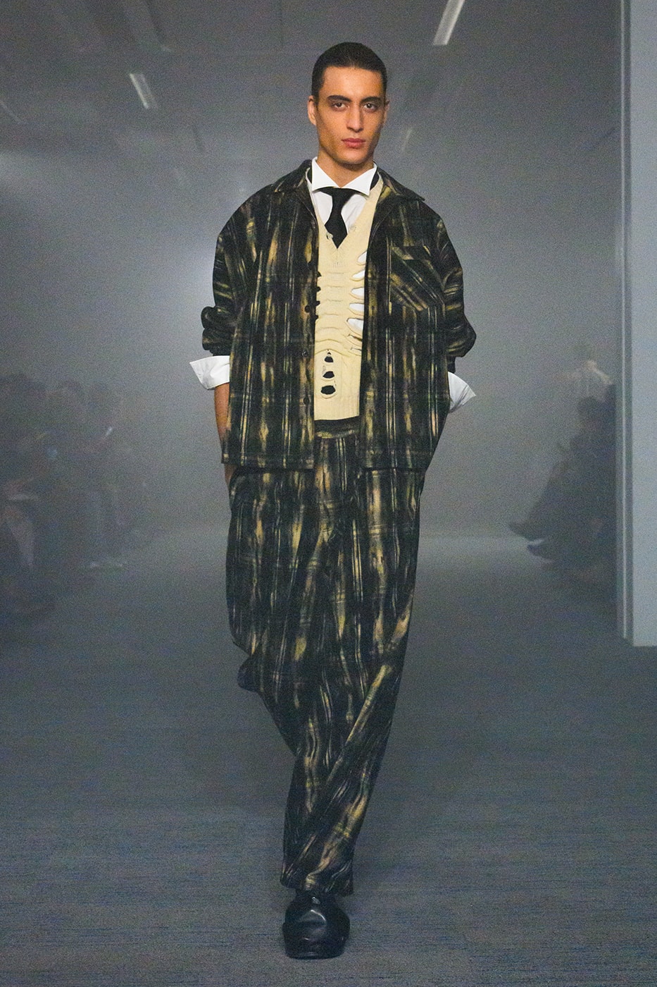 Doublet Fall/Winter 2026 Paris Fashion Week Runway Collection kid love gaite Doublet FW26 Is a Breath of Innovation