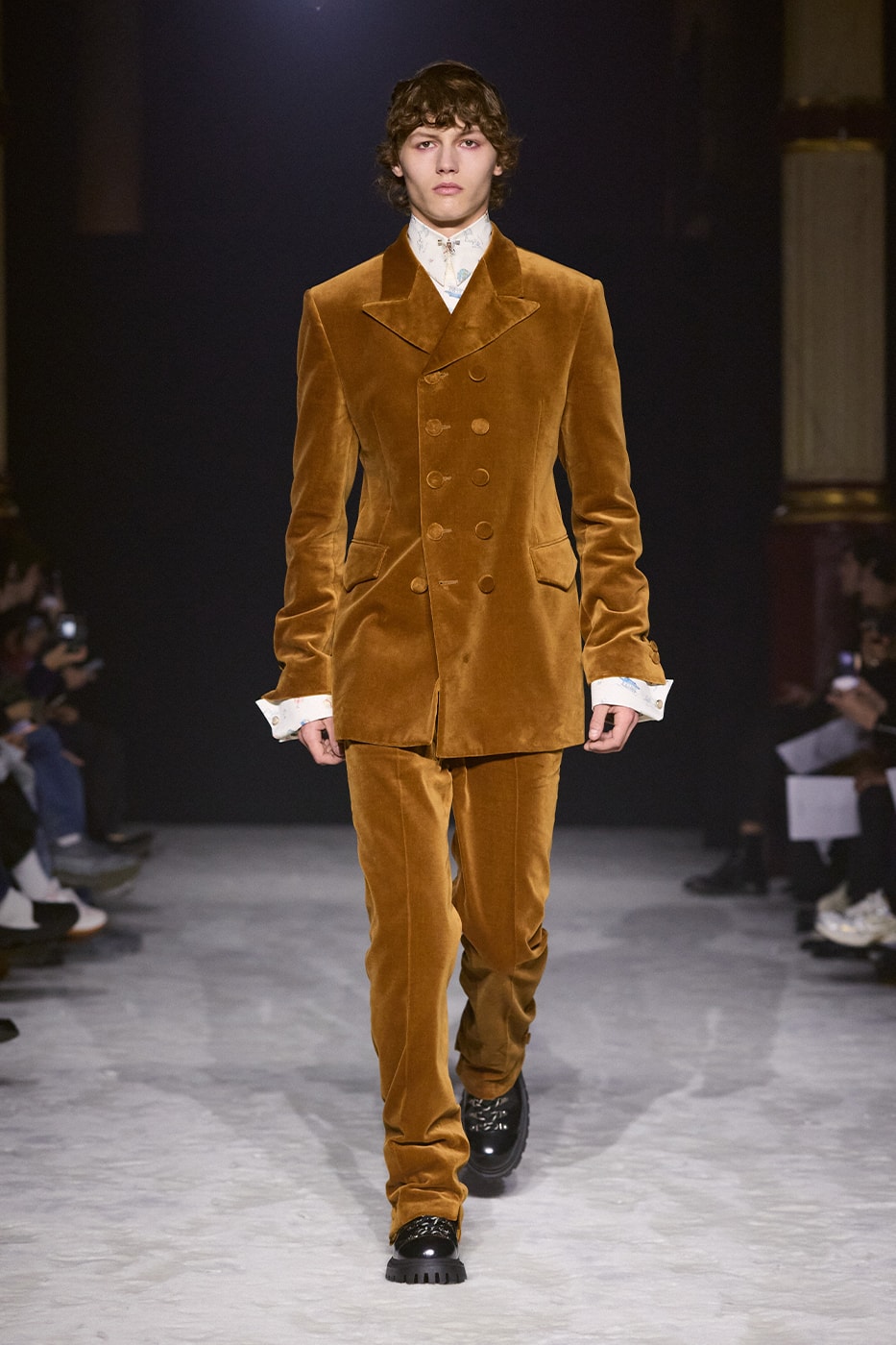 WOOYOUNGMI FW26 Explores the Golden Age of Travel fall winter 2026 Paris Fashion Week Collection runway seoul korean brand