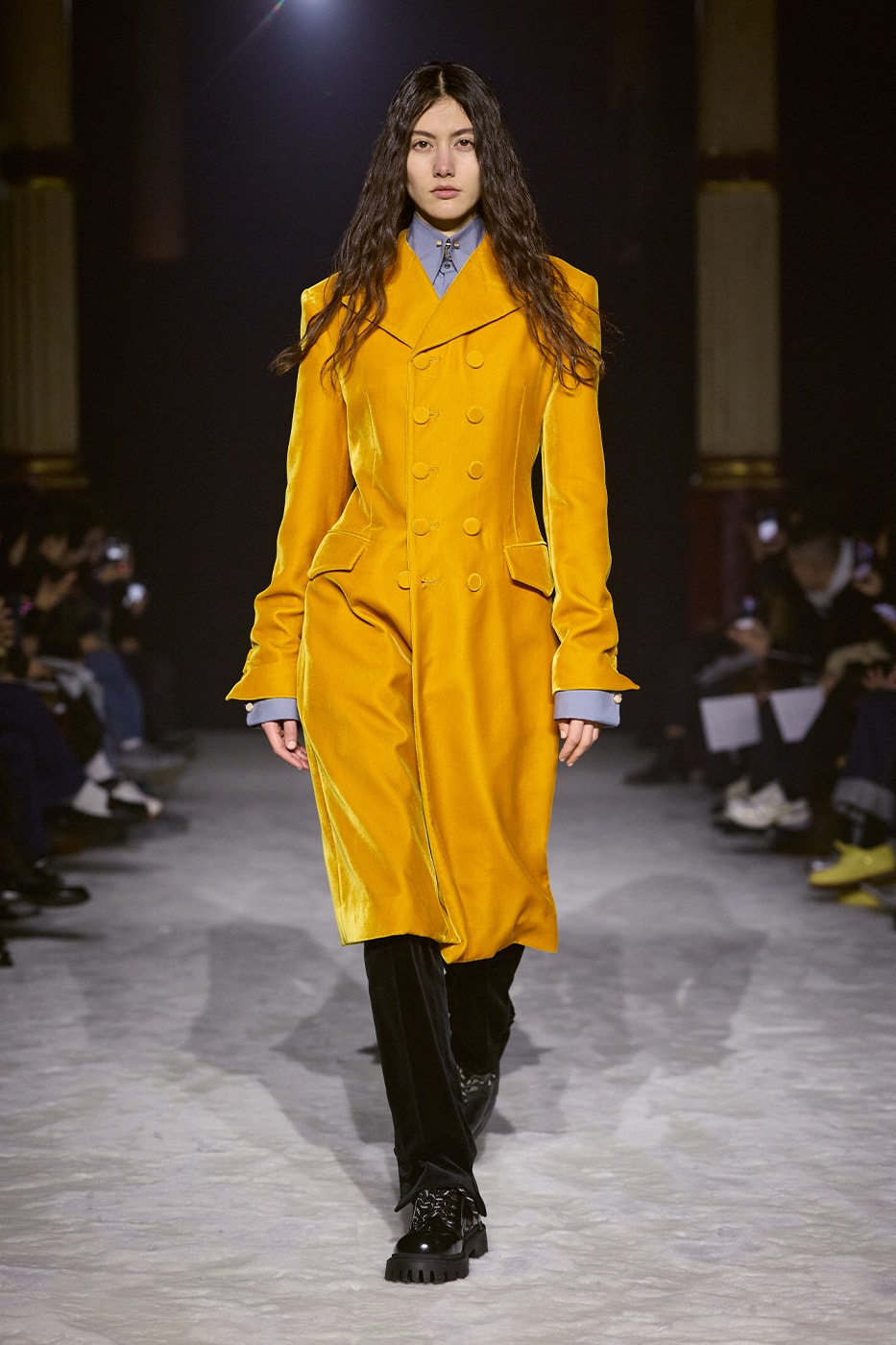 WOOYOUNGMI FW26 Explores the Golden Age of Travel fall winter 2026 Paris Fashion Week Collection runway seoul korean brand