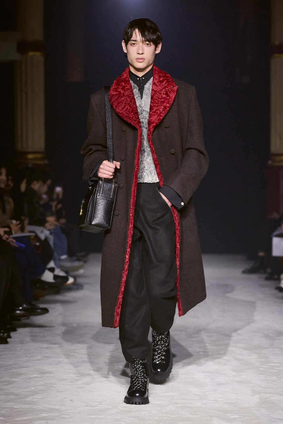 WOOYOUNGMI FW26 Explores the Golden Age of Travel fall winter 2026 Paris Fashion Week Collection runway seoul korean brand