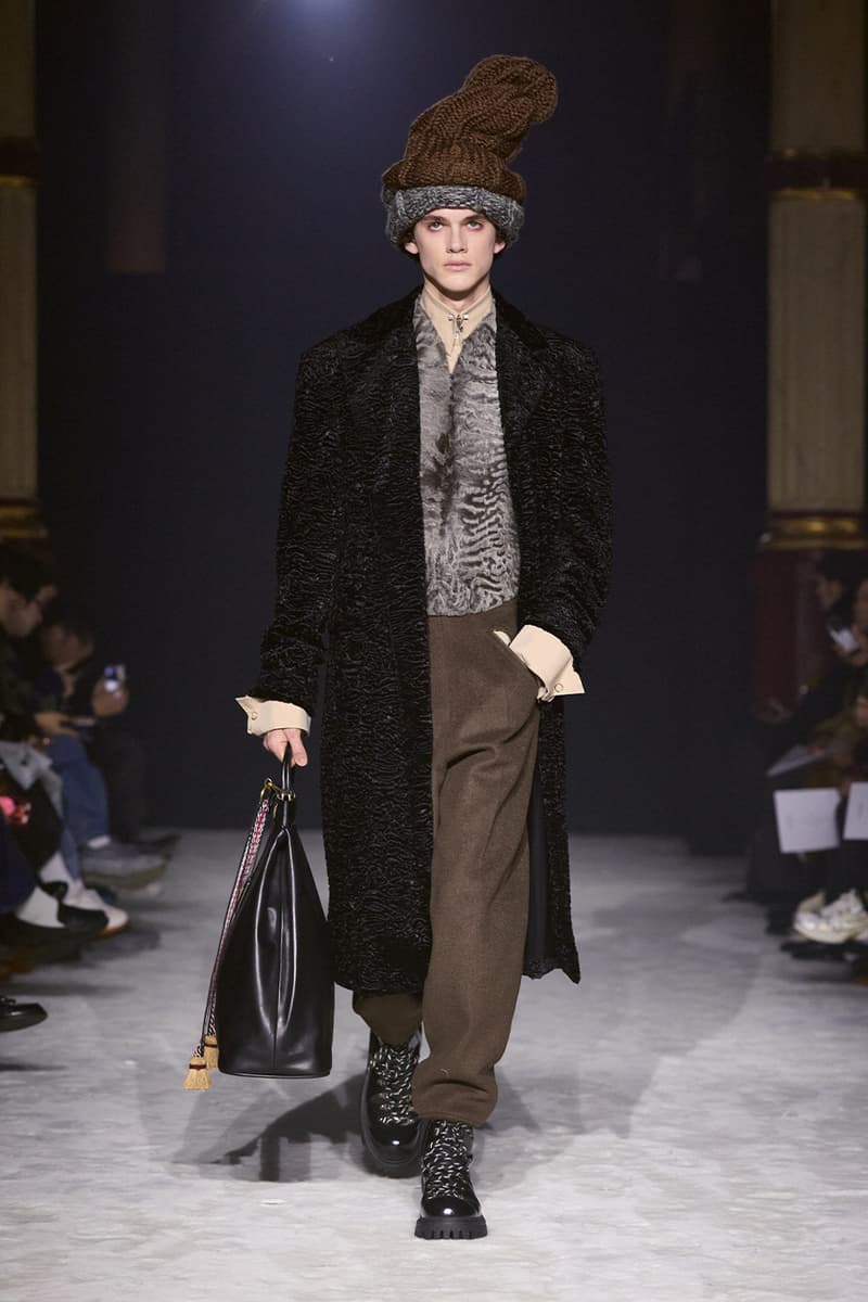 WOOYOUNGMI FW26 Explores the Golden Age of Travel fall winter 2026 Paris Fashion Week Collection runway seoul korean brand