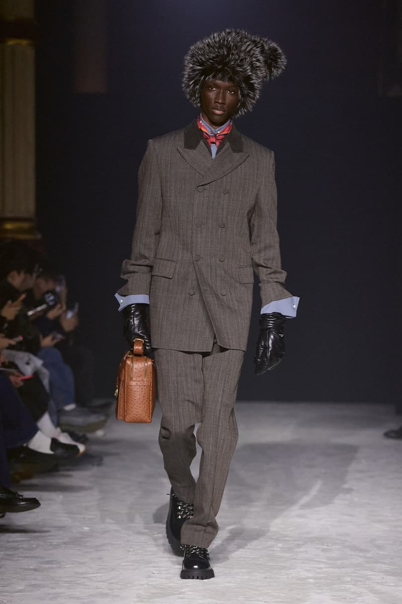 WOOYOUNGMI FW26 Explores the Golden Age of Travel fall winter 2026 Paris Fashion Week Collection runway seoul korean brand