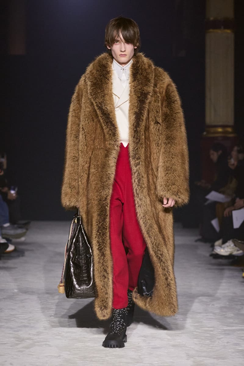 WOOYOUNGMI FW26 Explores the Golden Age of Travel fall winter 2026 Paris Fashion Week Collection runway seoul korean brand