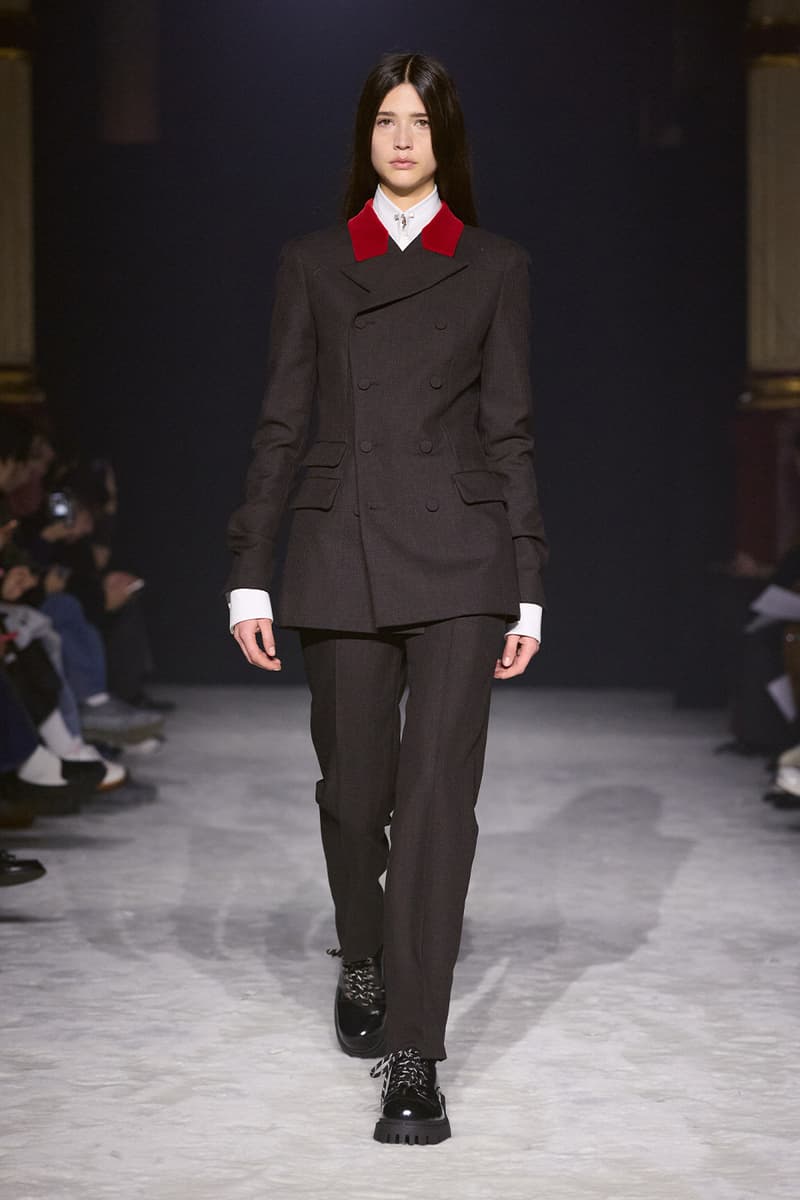 WOOYOUNGMI FW26 Explores the Golden Age of Travel fall winter 2026 Paris Fashion Week Collection runway seoul korean brand