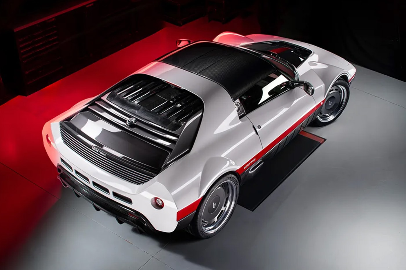 Bertone Runabout neo-retro V6 sports car with pop-up headlights on Lotus-derived carbon body, first Bertone Classic model limited to 25 units