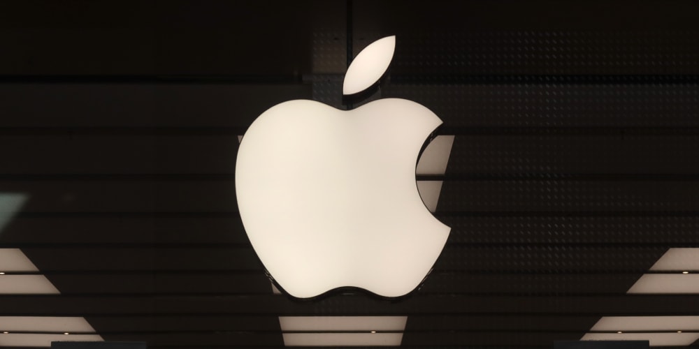 Apple Is Reportedly Exploring a Clamshell Design for Its Second Foldable iPhone