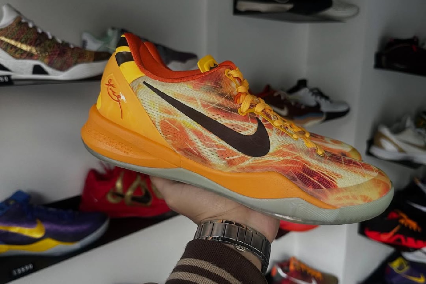 Kobe 8 Protro "Shanghai Fireworks" IO6259-800 Laser Orange Cinnabar Safety Orange In-hand Kobe Bryant Shanghai