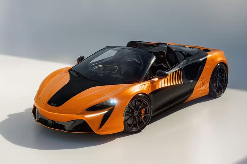 McLaren Honors 10th F1 Title With Artura Spider MCL39 Championship Edition lando norris oscar piastri