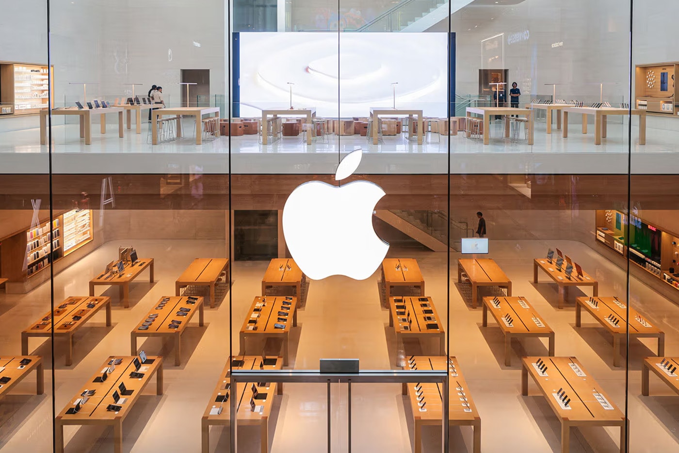 New Apple iphone 17e iPads MacBooks March 2026 release rumors reports