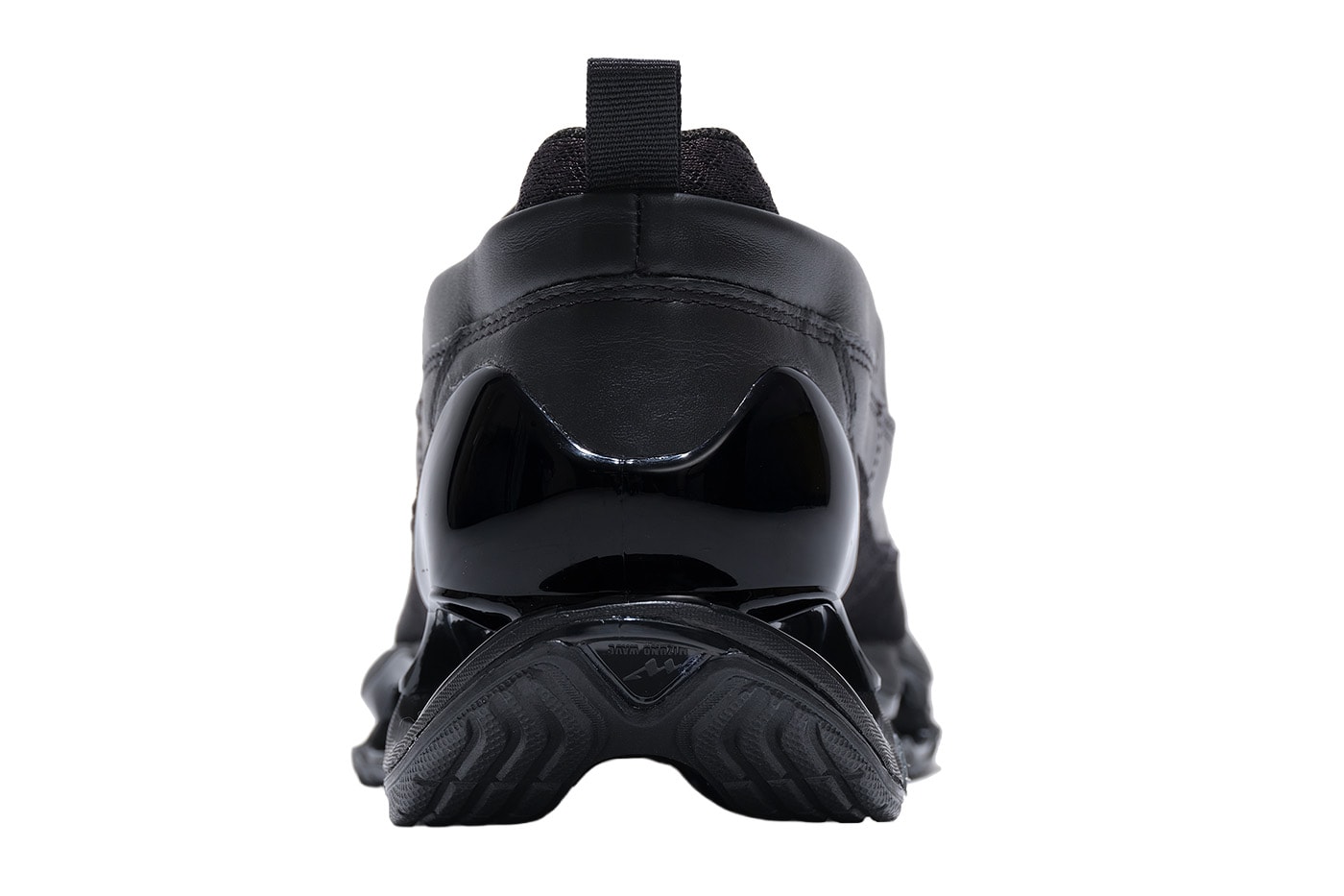 Mizuno WAVE PROPHECY MOC "Black" D1GD261401 Release Info