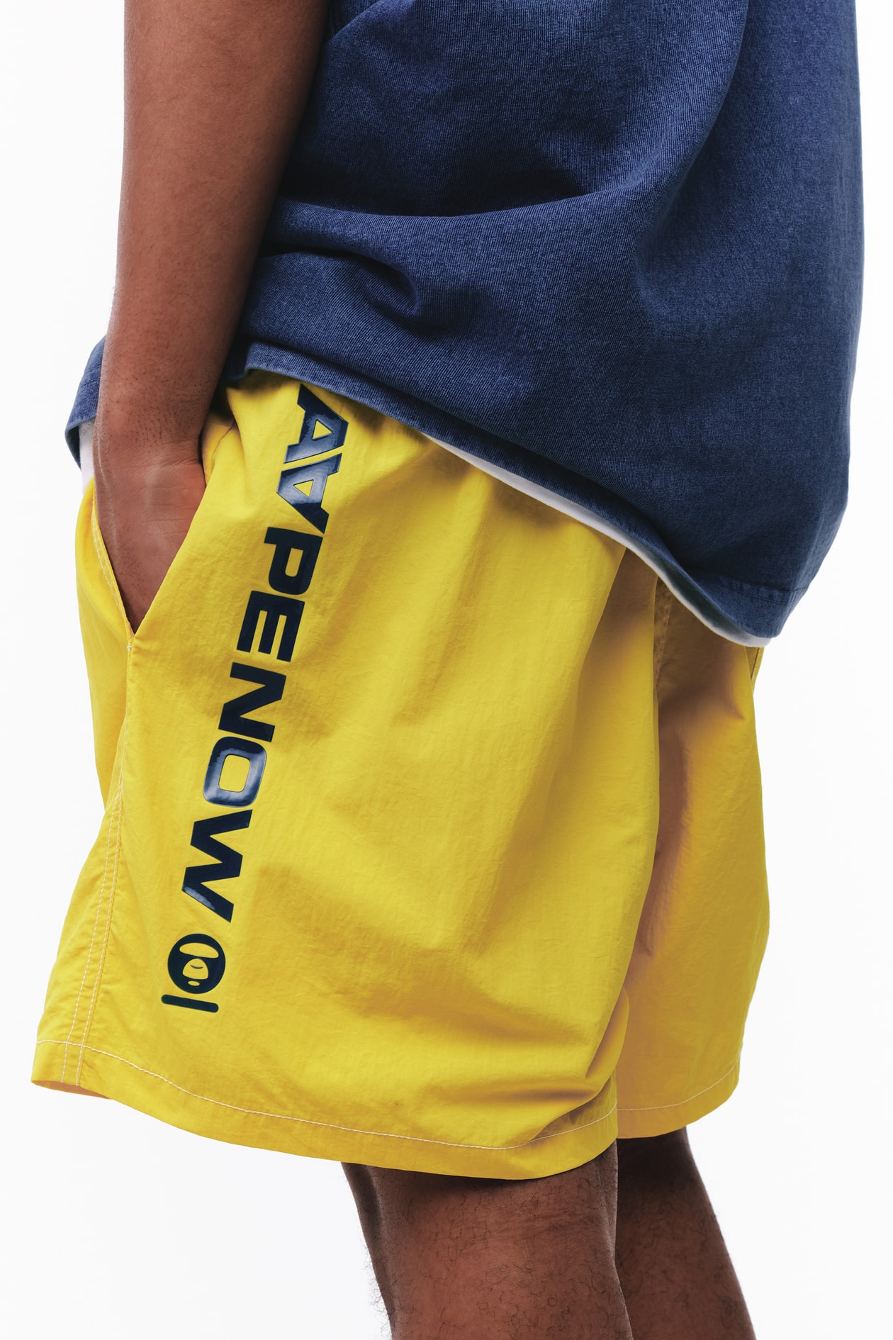 AAPE BY A BATHING APE® mise tout sur le minimalisme et le pickleball pour le printemps-été