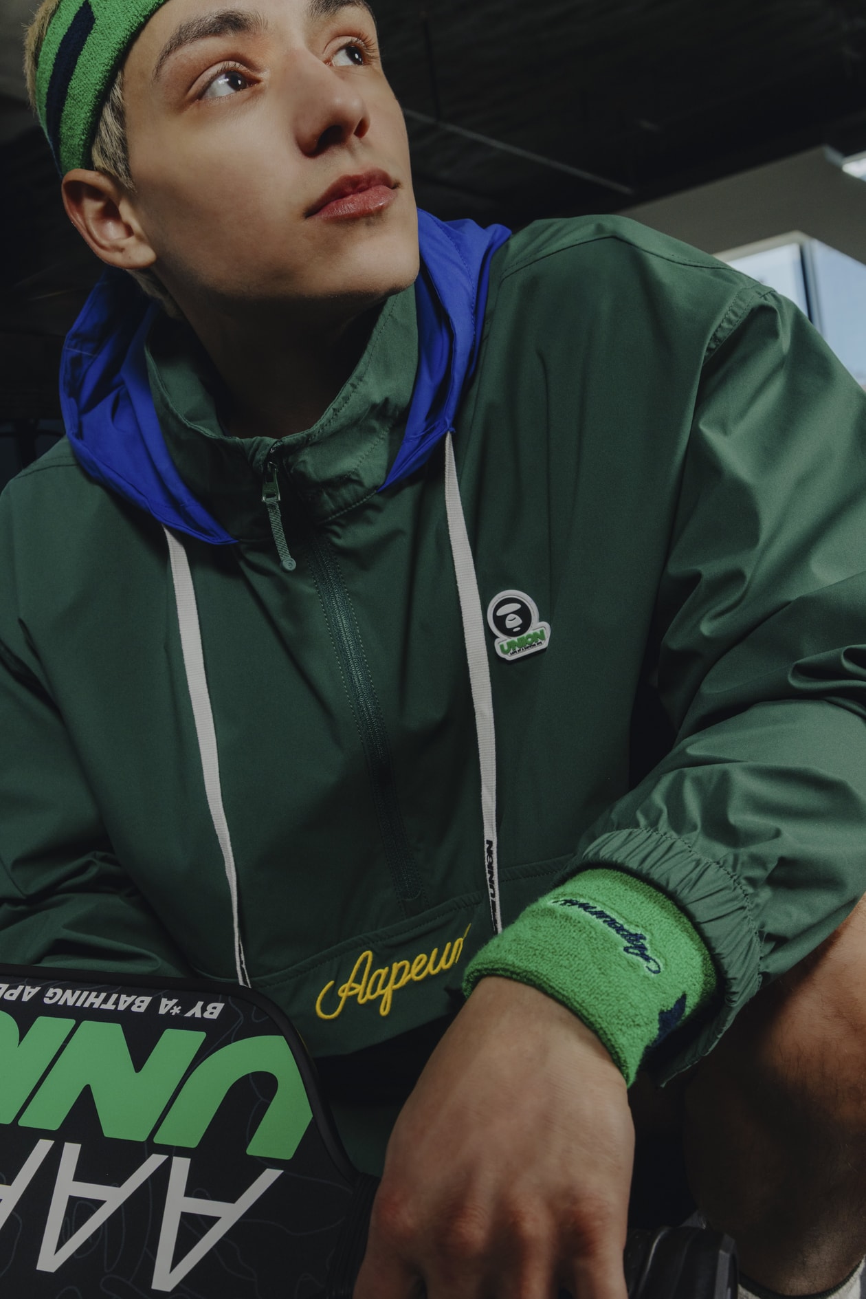 AAPE BY A BATHING APE® mise tout sur le minimalisme et le pickleball pour le printemps-été