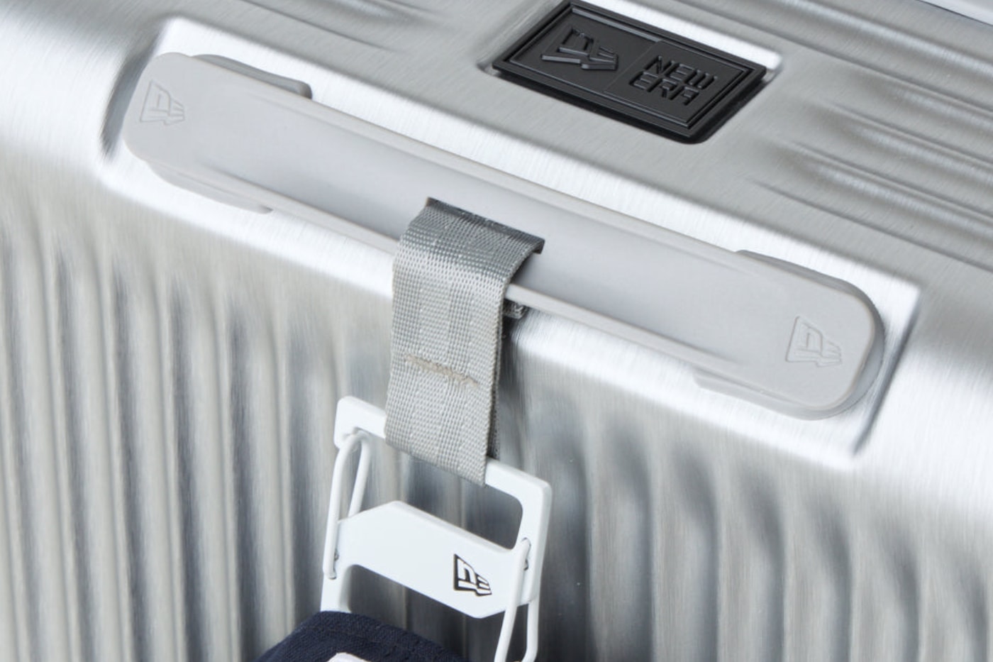 New Era large size black silver Luggage Case Release Info