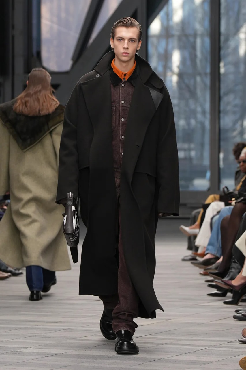 Calvin Klein Collection FW26 Runway Show Info Veronica Leoni