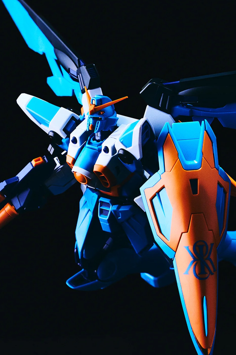 Kith Partners With GUNPLA for Exclusive Model Kits kith japan online flagship store MG 1/100 RX-78-2 Gundam Ver. 2.0 and MG 1/100 Wing Gundam 