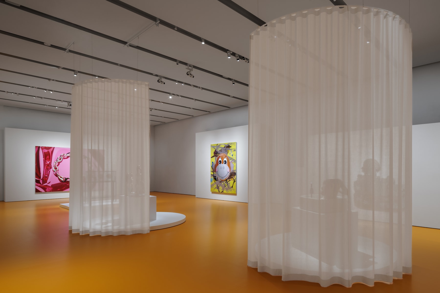 espace louis vuitton osaka jeff koons artworks sculptures paintings 
