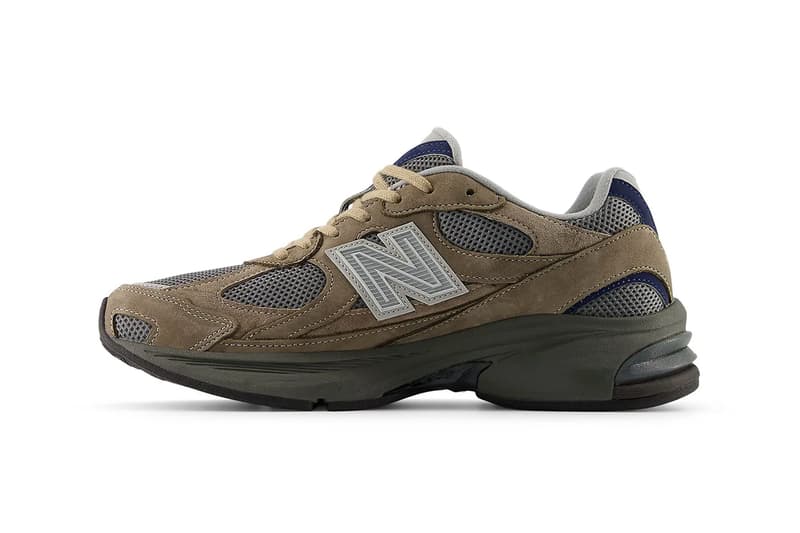 Khakis and New Balance Connect for the 2010 "Day Tour" Exclusive U2010741