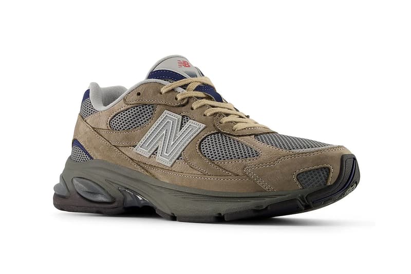 Khakis and New Balance Connect for the 2010 "Day Tour" Exclusive U2010741