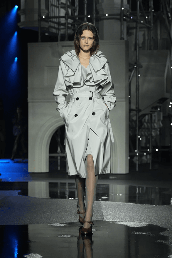 Burberry Fall Winter 2026 London Fashion Week menswear womenswear runway show daniel lee