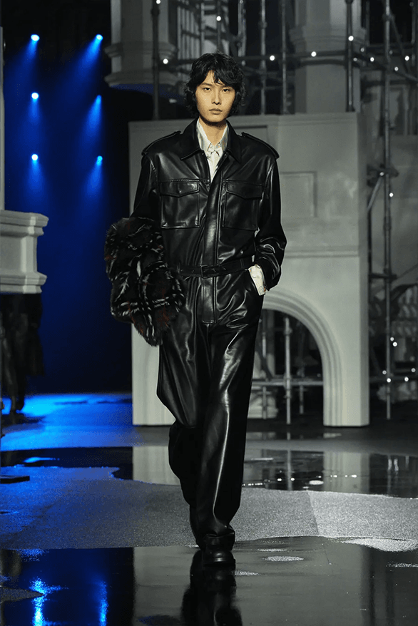 Burberry Fall Winter 2026 London Fashion Week menswear womenswear runway show daniel lee