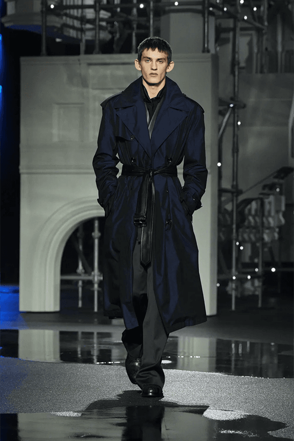 Burberry Fall Winter 2026 London Fashion Week menswear womenswear runway show daniel lee