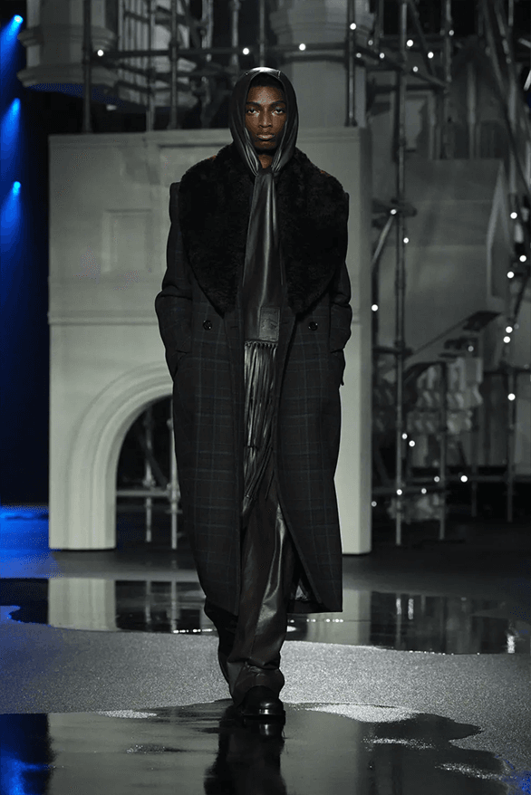 Burberry Fall Winter 2026 London Fashion Week menswear womenswear runway show daniel lee