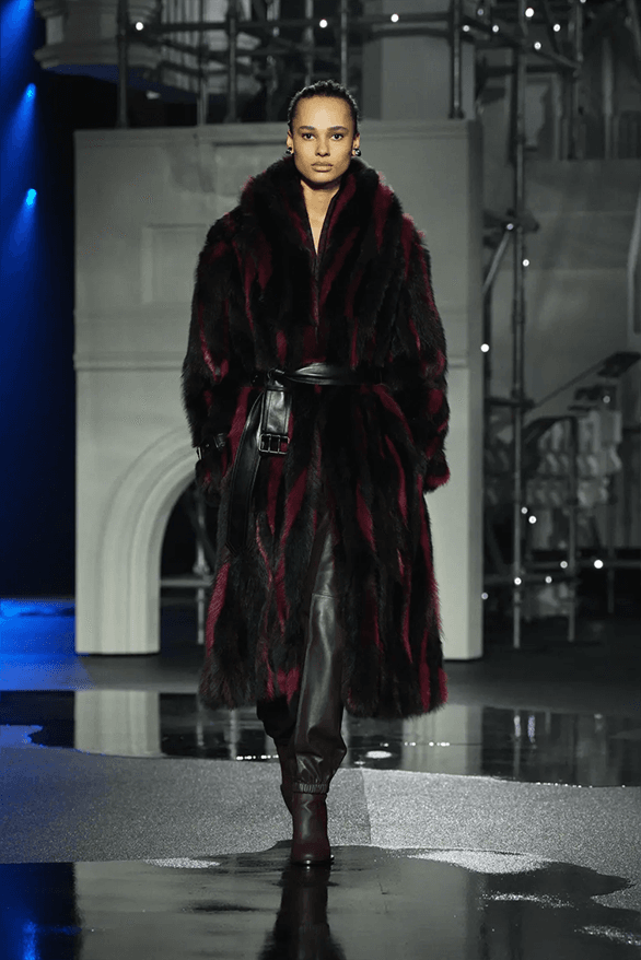 Burberry Fall Winter 2026 London Fashion Week menswear womenswear runway show daniel lee