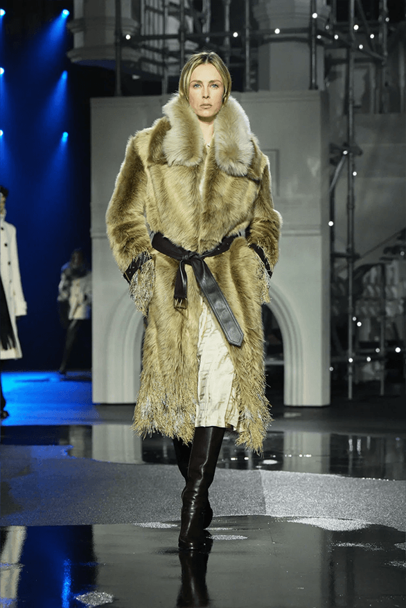 Burberry Fall Winter 2026 London Fashion Week menswear womenswear runway show daniel lee