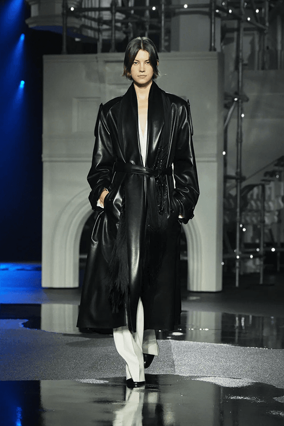 Burberry Fall Winter 2026 London Fashion Week menswear womenswear runway show daniel lee